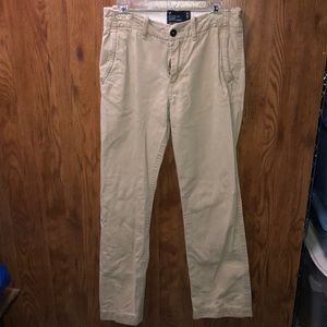 American eagle khakis khaki pants 30/34